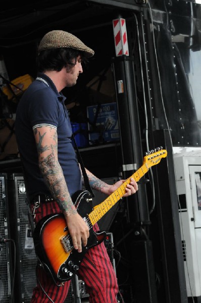 The Briggs on the Hurley Stage, Warped Tour, Verizon Wireless Amphitheater,