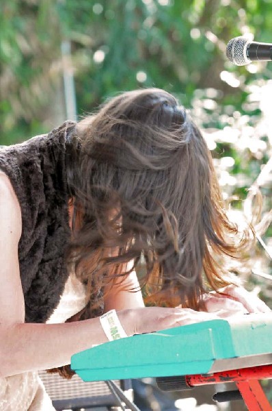 The Golden Dogs at the Roky Erickson Ice Cream Social at Threadgill's, Aust