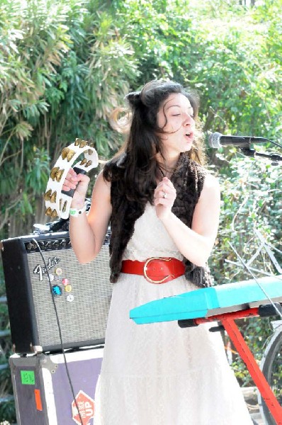 The Golden Dogs at the Roky Erickson Ice Cream Social at Threadgill's, Aust