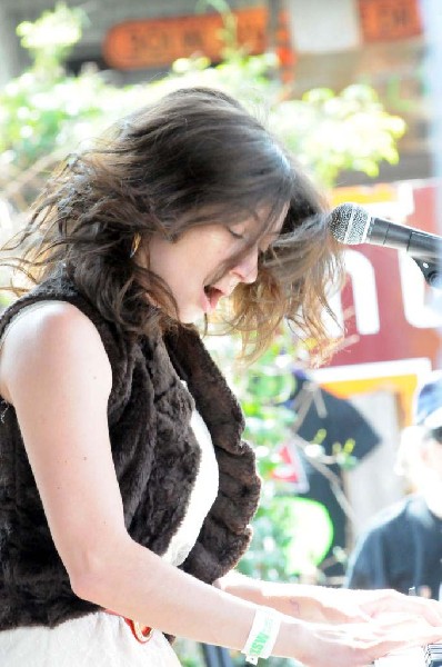 The Golden Dogs at the Roky Erickson Ice Cream Social at Threadgill's, Aust