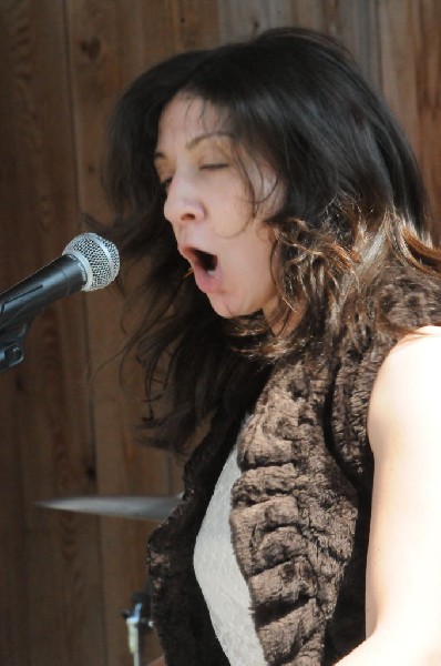 The Golden Dogs at the Roky Erickson Ice Cream Social at Threadgill's, Aust