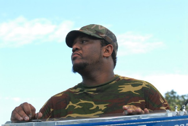 The Lee Boys at The Back Yard, Austin, Texas