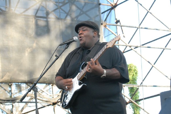 The Lee Boys at The Back Yard, Austin, Texas
