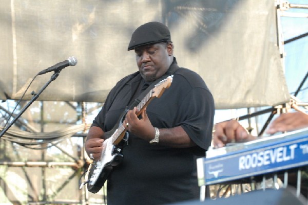 The Lee Boys at The Back Yard, Austin, Texas