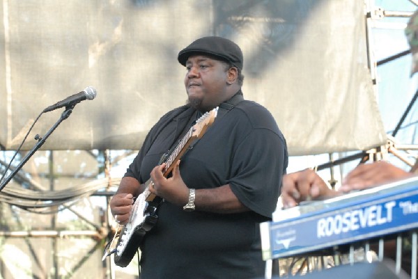 The Lee Boys at The Back Yard, Austin, Texas