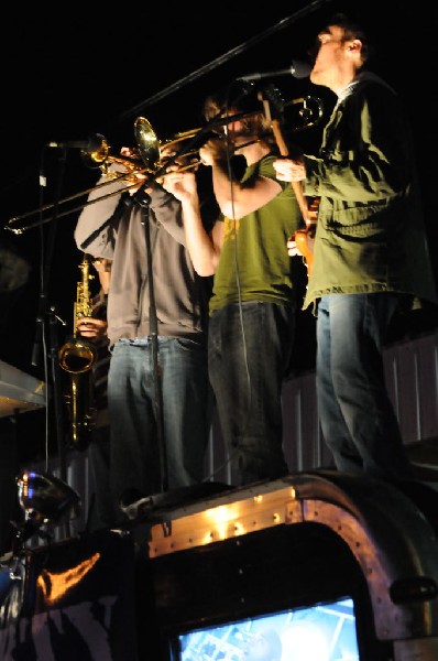 The Peoples Party perform in the street, Austin, Texas, SXSW 2008