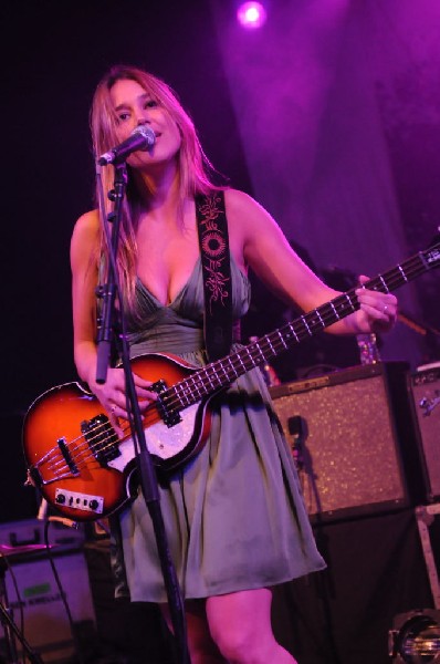 The Wellspring at Stubb's BarBQ, Austin, Texas April 16, 2011 - photo by Je