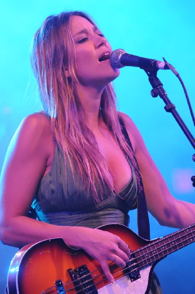 The Wellspring at Stubb's BarBQ, Austin, Texas April 16, 2011 - photo by Je