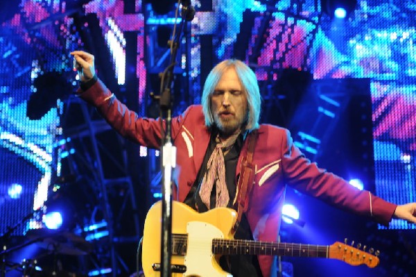 Tom Petty and the Heartbreakers at the  Verizon