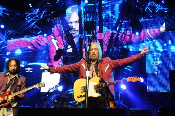 Tom Petty and the Heartbreakers at the  Verizon