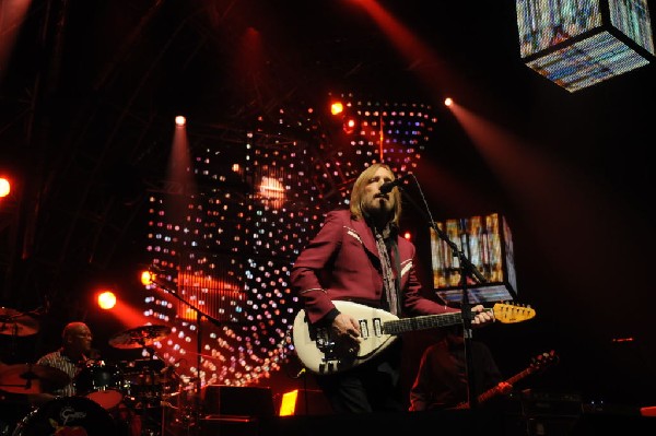 Tom Petty and the Heartbreakers at the  Verizon