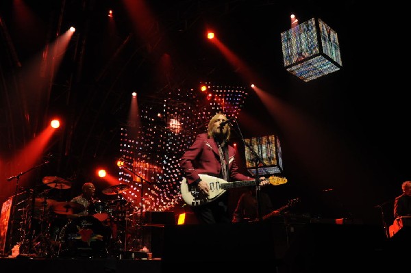 Tom Petty and the Heartbreakers at the  Verizon