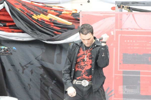 Trapt at the Verizon Wireless Amphitheater, Selma, Texas