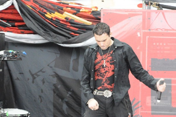 Trapt at the Verizon Wireless Amphitheater, Selma, Texas