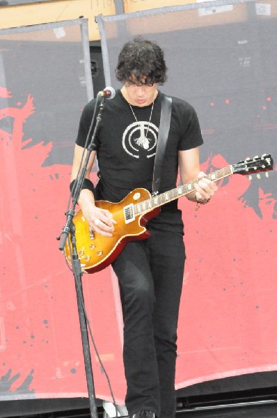 Trapt at the Verizon Wireless Amphitheater, Selma, Texas