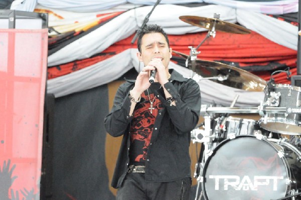 Trapt at the Verizon Wireless Amphitheater, Selma, Texas