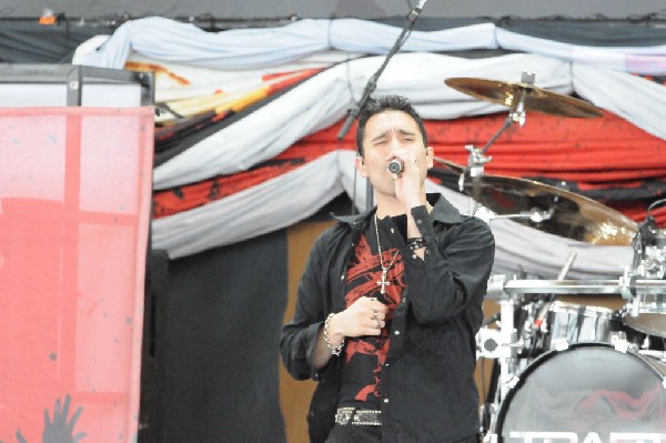 Trapt at the Verizon Wireless Amphitheater, Selma, Texas