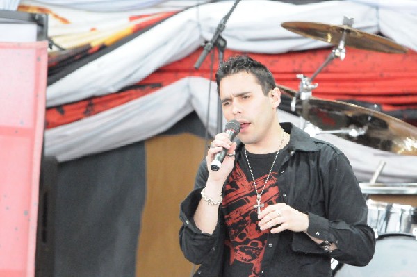 Trapt at the Verizon Wireless Amphitheater, Selma, Texas