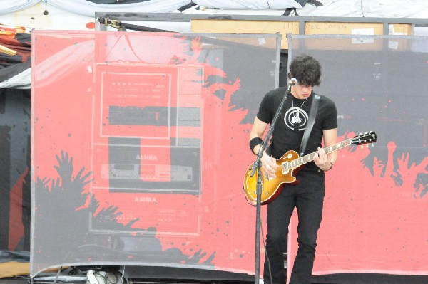 Trapt at the Verizon Wireless Amphitheater, Selma, Texas