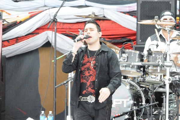 Trapt at the Verizon Wireless Amphitheater, Selma, Texas