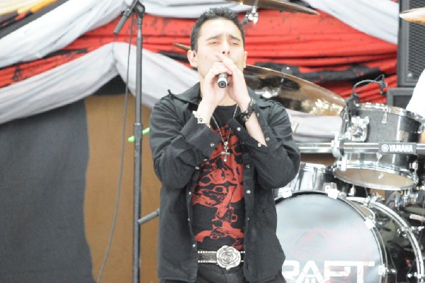 Trapt at the Verizon Wireless Amphitheater, Selma, Texas