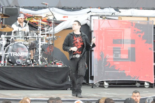 Trapt at the Verizon Wireless Amphitheater, Selma, Texas