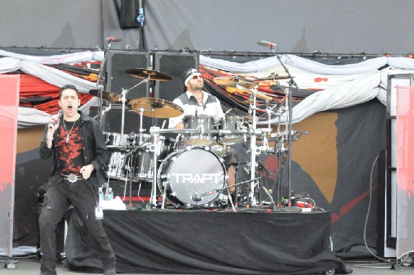 Trapt at the Verizon Wireless Amphitheater, Selma, Texas
