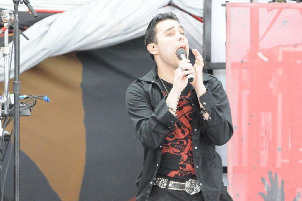 Trapt at the Verizon Wireless Amphitheater, Selma, Texas