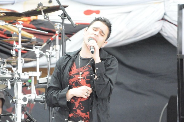 Trapt at the Verizon Wireless Amphitheater, Selma, Texas