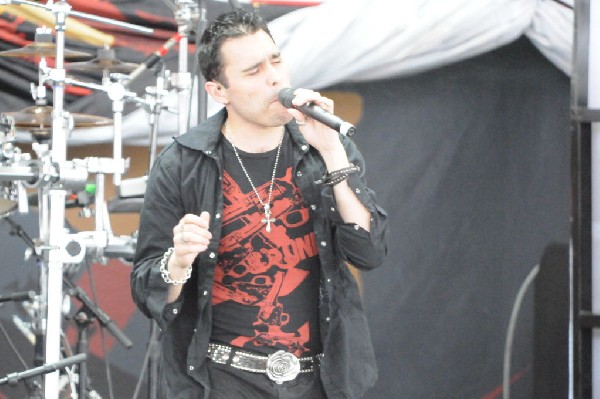 Trapt at the Verizon Wireless Amphitheater, Selma, Texas