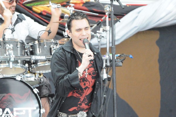 Trapt at the Verizon Wireless Amphitheater, Selma, Texas