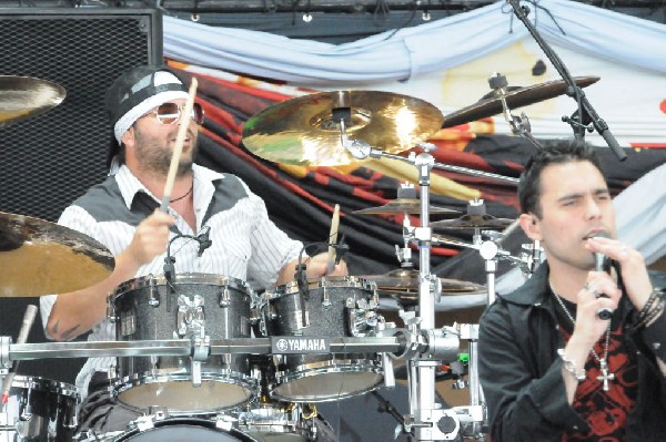 Trapt at the Verizon Wireless Amphitheater, Selma, Texas