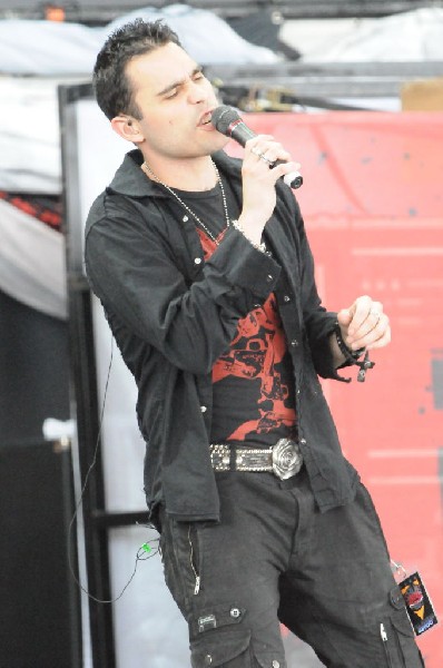 Trapt at the Verizon Wireless Amphitheater, Selma, Texas