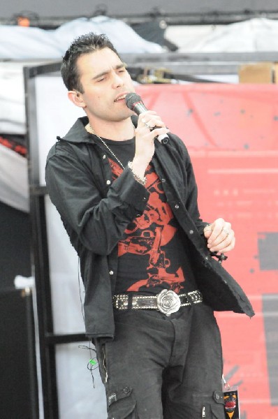 Trapt at the Verizon Wireless Amphitheater, Selma, Texas