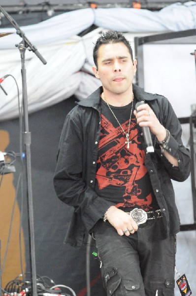 Trapt at the Verizon Wireless Amphitheater, Selma, Texas