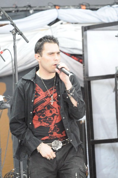 Trapt at the Verizon Wireless Amphitheater, Selma, Texas