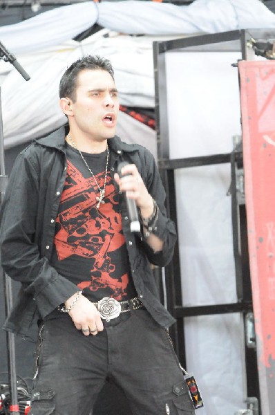 Trapt at the Verizon Wireless Amphitheater, Selma, Texas