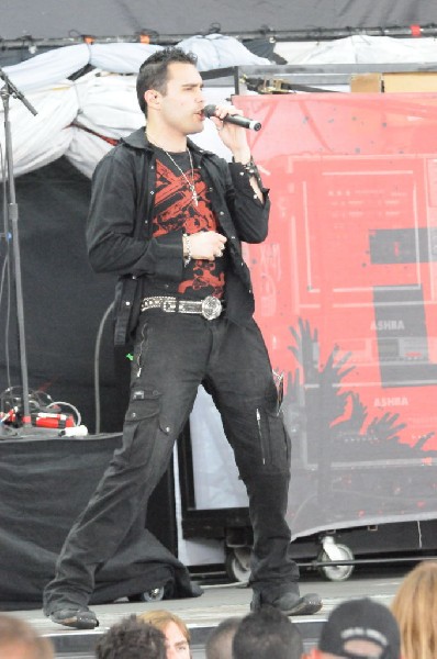 Trapt at the Verizon Wireless Amphitheater, Selma, Texas