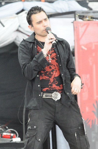 Trapt at the Verizon Wireless Amphitheater, Selma, Texas