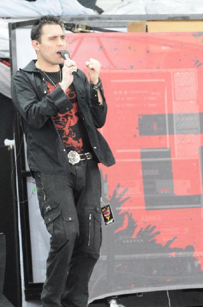 Trapt at the Verizon Wireless Amphitheater, Selma, Texas