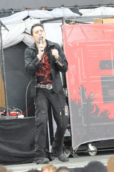 Trapt at the Verizon Wireless Amphitheater, Selma, Texas