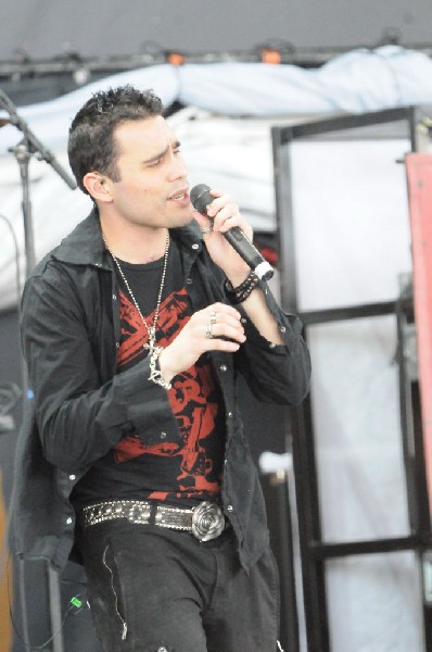 Trapt at the Verizon Wireless Amphitheater, Selma, Texas