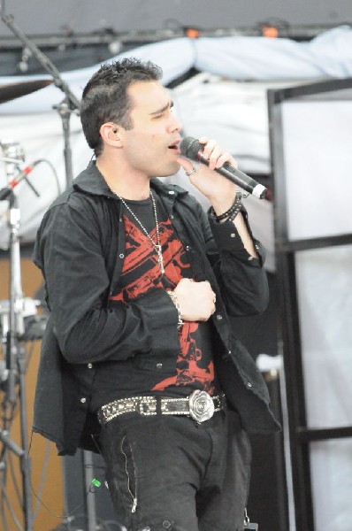Trapt at the Verizon Wireless Amphitheater, Selma, Texas