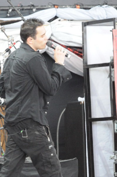 Trapt at the Verizon Wireless Amphitheater, Selma, Texas