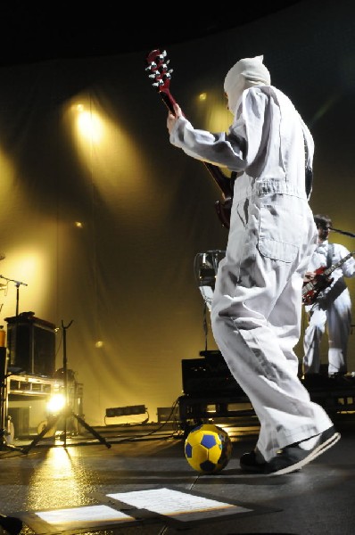 Weezer at the Frank Erwin Center