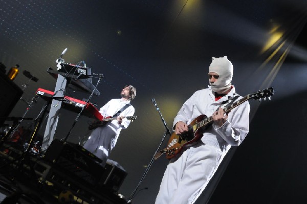 Weezer at the Frank Erwin Center