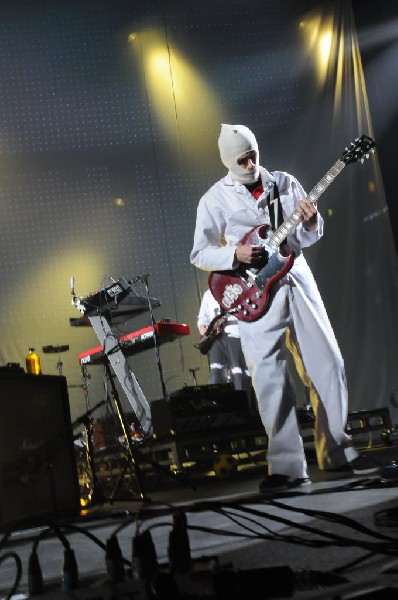 Weezer at the Frank Erwin Center