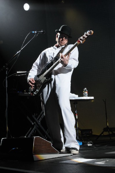 Weezer at the Frank Erwin Center