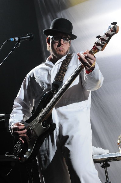 Weezer at the Frank Erwin Center