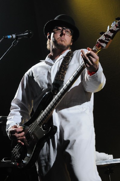 Weezer at the Frank Erwin Center